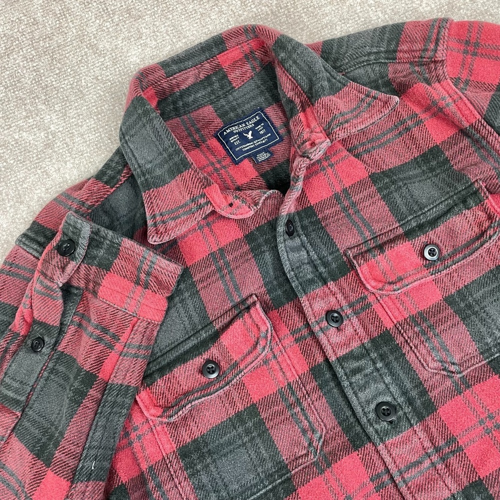 American Eagle Outfitters Flannel Shirt Mens Medium Red Black Plaid Button Up‎